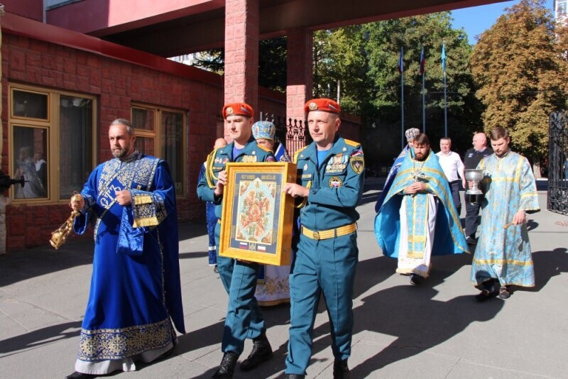 Икона Божией Матери «неопалимая купина» для огнеборцев и спасателей Крыма